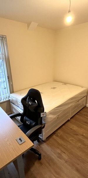 35B Taff Street, Pontypridd - Photo 1