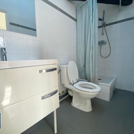 Location Appartement 1 pièce 23m² VERSAILLES 78000 - Photo 3