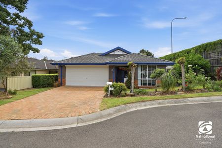 Beautiful 3 Bedroom Family Home in a Peaceful, Convenient Location - Photo 5