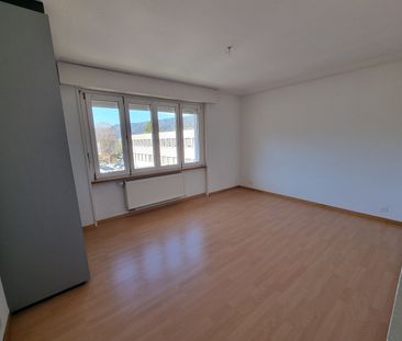 Spacieux appartement de 4,5 pièces au 3ème étage avec balcon et jar... - Photo 4