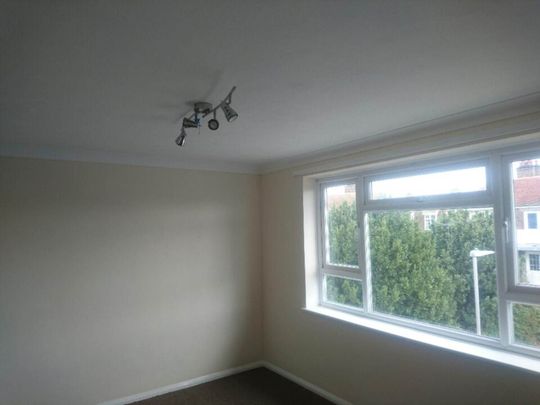 Belle Vue Road, Eastbourne - Photo 1