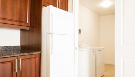 The Linden - Photo 2