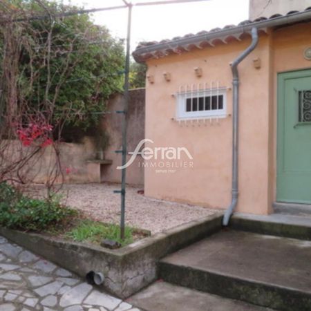 Location Appartement 2 pièces 45m² DRAGUIGNAN 83300 - Photo 4