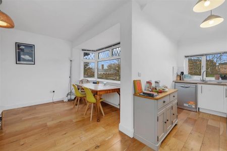 3 bedroom flat to rent - Photo 3