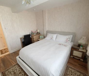 2 Bed Flat, Arica House, SE16 - Photo 4