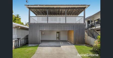 Beautifully Renovated 4 Bedroom Home in Prime Location complete with partial water views! - Photo 5