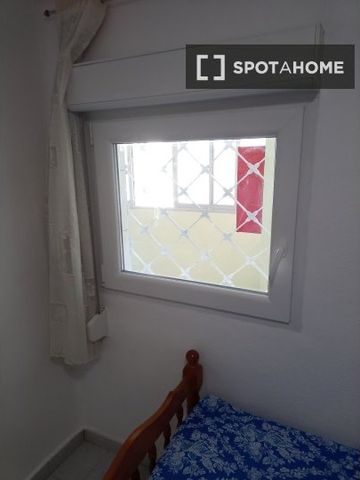 madrid, Community of Madrid 28037 - Photo 3