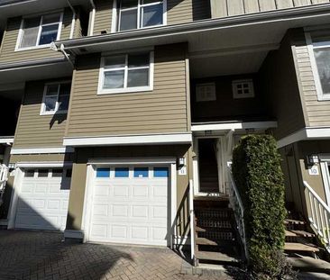 935 Ewen Avenue town house — New Westminster, BC (4-Bedroom) - 4 Be... - Photo 5