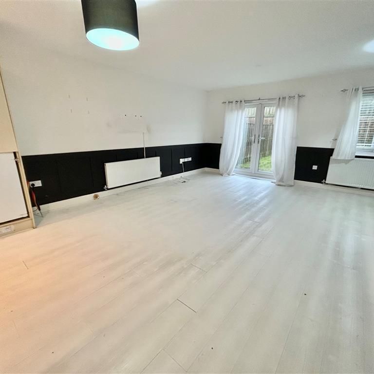 Farmlands Close - Photo 1