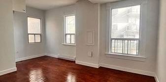 HURRY IN STUNNING UPPER LEVEL SPACIOUS STUDIO - Photo 2