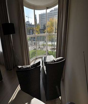 Te huur appartement aan het Weena in Rotterdam Centrum. - Photo 1