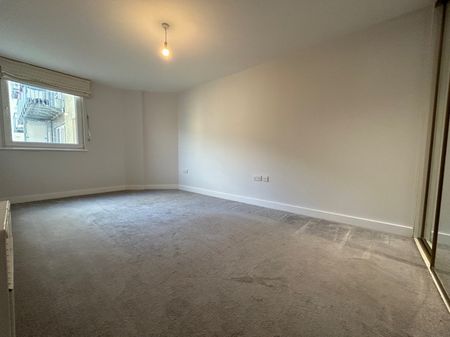 2 bedroom flat to rent - Photo 2
