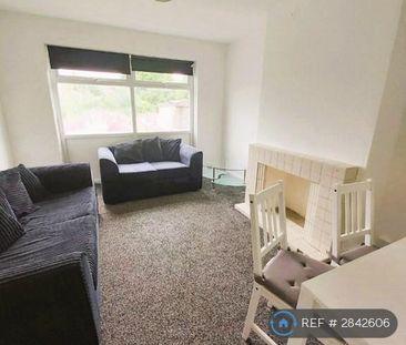 4 bedroom semi-detached house to rent - Photo 1