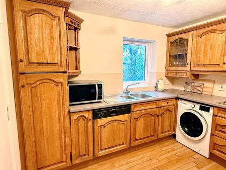 2 bedroom flat to rent - Photo 4