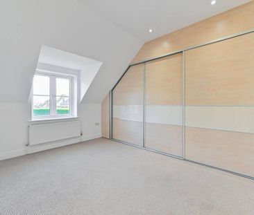5 bedroom detached house to rent - Photo 3