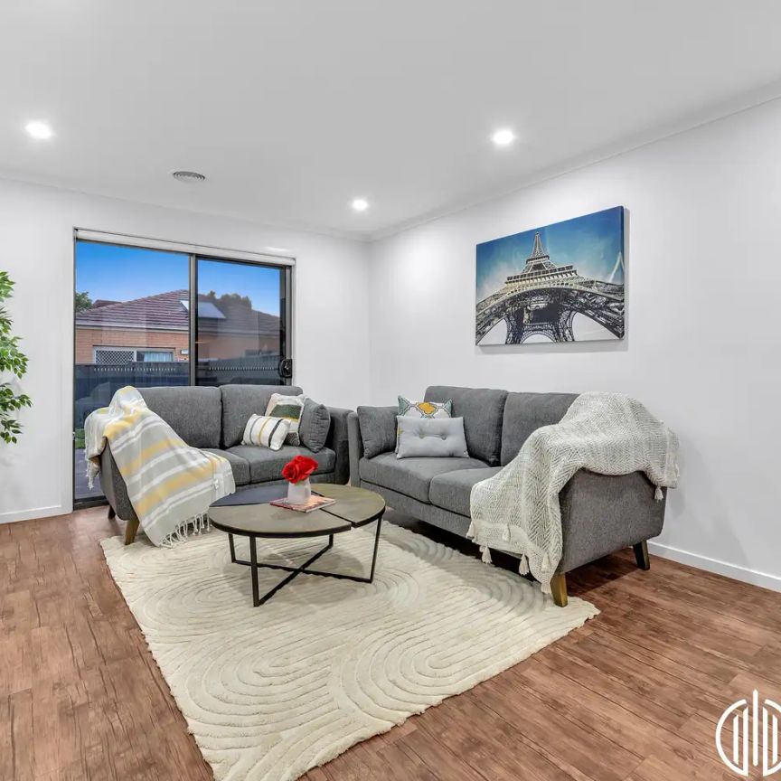 “Charming Family Home For Lease In Truganina!!” - Photo 1