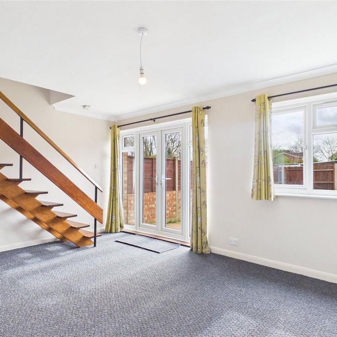 2 bedroom terraced house to rent - Photo 1