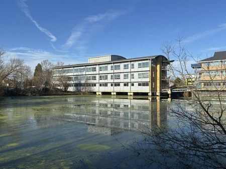 Lakeside West, Lakeside Close, Staines-upon-thames, Surrey, TW18 - Photo 5