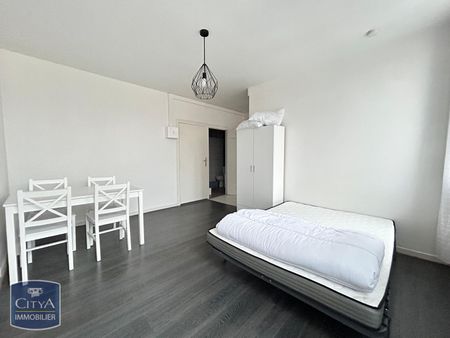 Location Appartement 1 pièce 25m² NIORT 79000 - Photo 2