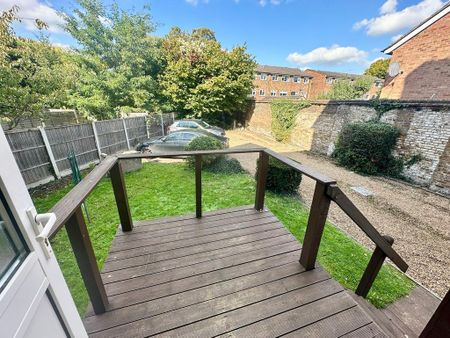 2 bedroom apartment to rent - Photo 4