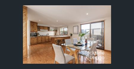 Effortless Coastal Charm in Sought-After St Andrews Beach - Photo 5