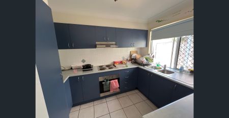 Townhouse in Bellara - Close to shops and Transport - Photo 4