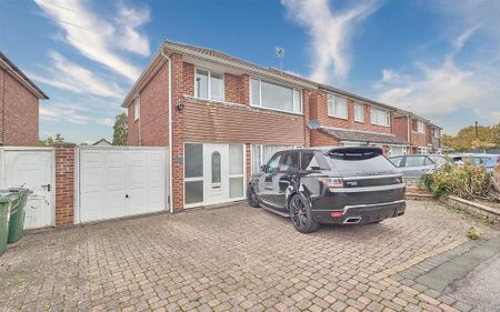 3 bedroom detached house to rent - Photo 4