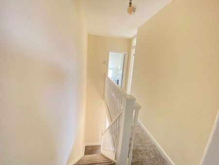 2 bedroom terraced house to rent - Photo 3