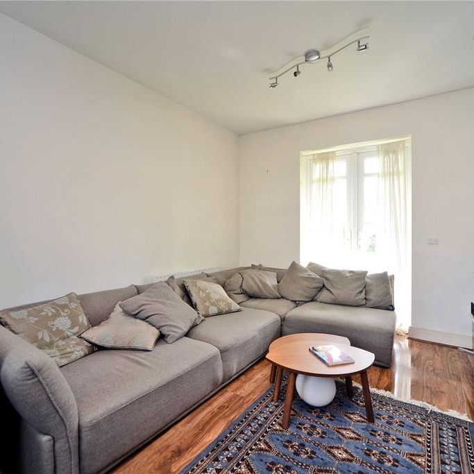 4 bedroom detached house to rent - Photo 1