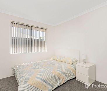 Modern Family Living in Henley Brook - Low Maintenance - Photo 6