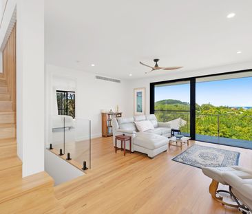 Luxury Coastal Sanctuary with Panoramic Ocean Views - Photo 5