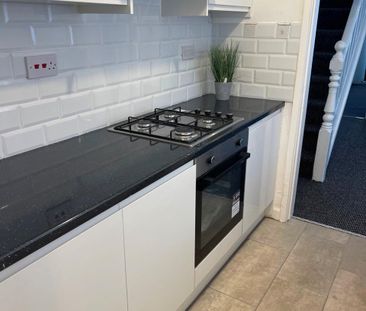 2 Bed Terraced House, Bowles Street, L20 - Photo 6