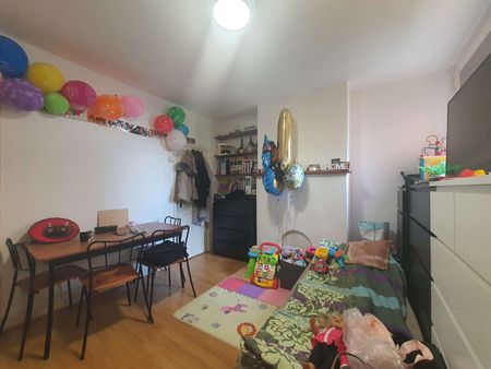 1 Bed Flat, Liverpool Road, RG1 - Photo 2