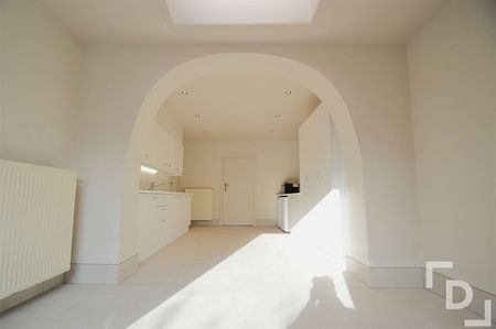 Gerenoveerde en ruime gezinswoning te huur in Zillebeke - Photo 5