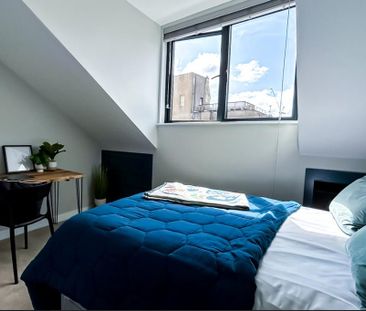 1 bedroom in a house share to rent - Photo 1