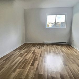 2 CH - 1 SDB - Charlemagne - $1,495 /mo - Photo 2