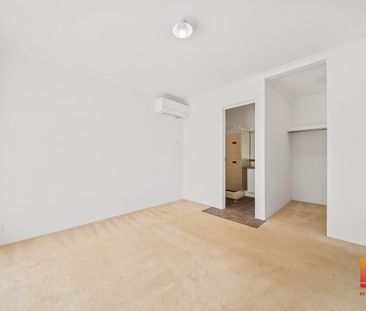 Spacious & Stylish Family Home in Prime Leda Location - Photo 4