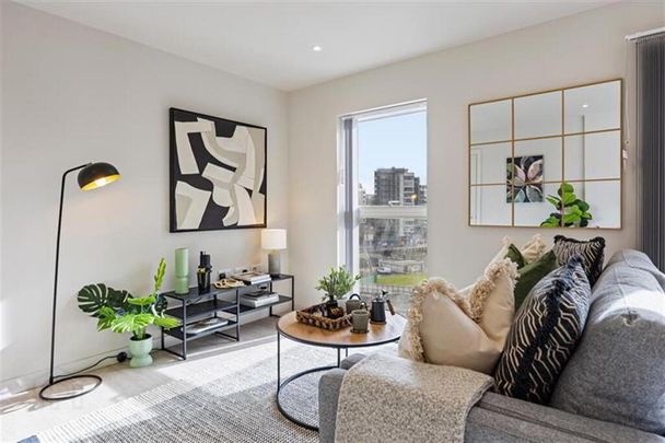 1 Bedroom Apt, Lady Pirrie House, 5 Shipwright Way, Titanic Quarter, Belfast, BT3 9FU - Photo 1