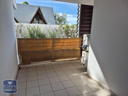 Location Appartement 2 pièces 50m² ST GILLES LES BAINS 97434 - Photo 5