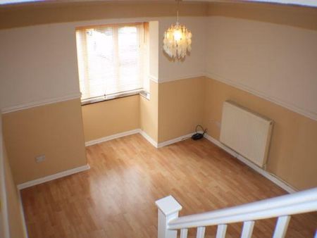 2 bedroom terraced house to rent - Photo 2