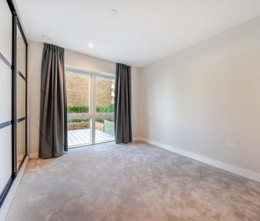 3 bedroom flat to rent - Photo 4