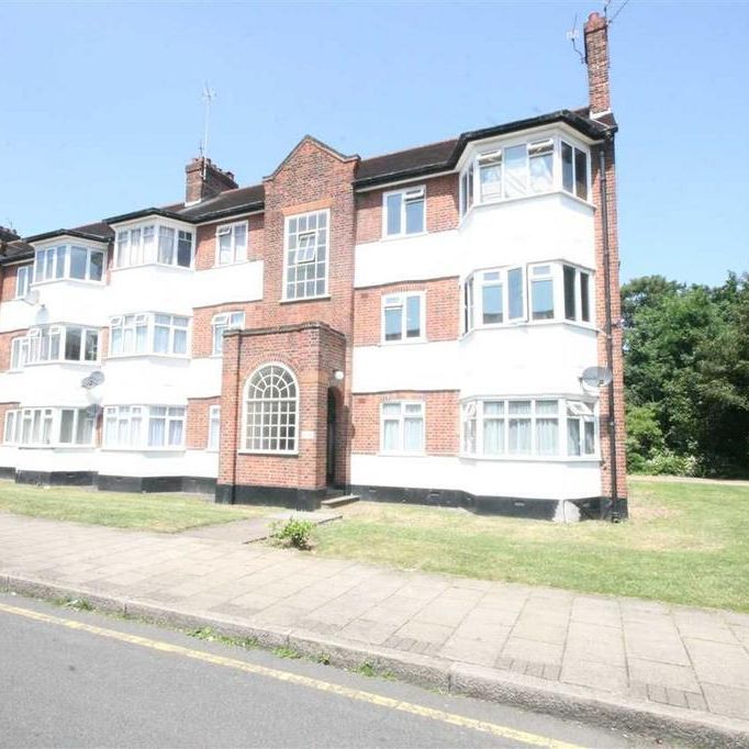 3 bedroom flat to rent - Photo 1