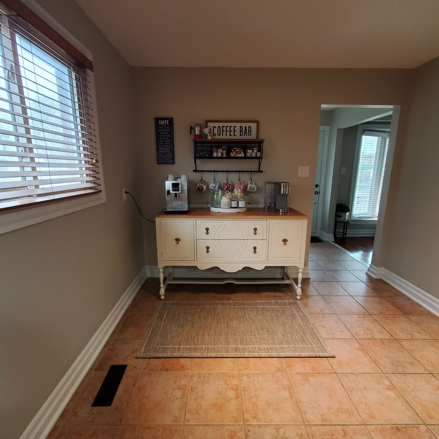For Lease - 189 Aberdeen Avenue, Vaughan, Ontario - Photo 1