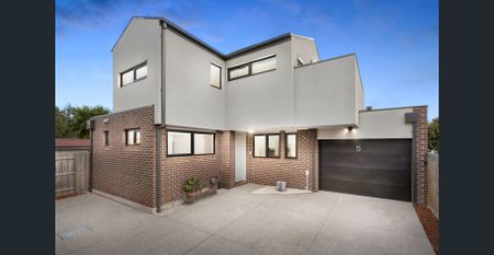 Designed For Easy Modern Living, Superb Lifestyle Location - Photo 4