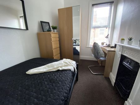 51 Farm Street - Photo 4