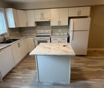 For Lease - 7768 Ascot Circle Unit# 25, Niagara Falls, Ontario - Photo 1