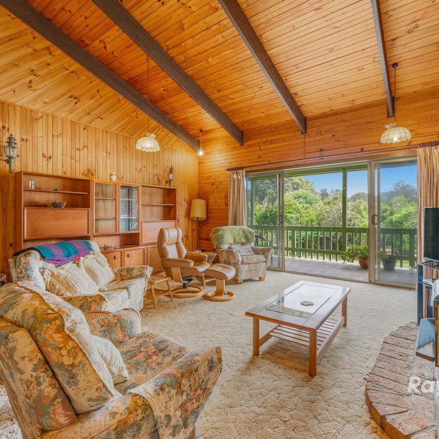 3 Bedroom Home Located meters from beaches - Photo 1