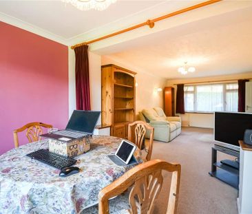 3 bedroom detached bungalow to rent - Photo 2