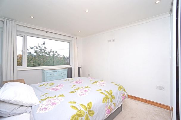 3 bedroom House To Let - Photo 1