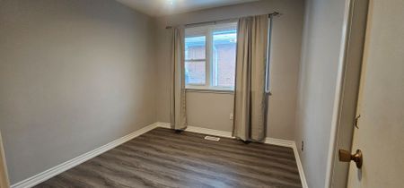 For Lease - 3 Heatherington Drive, Toronto, Ontario - Photo 5